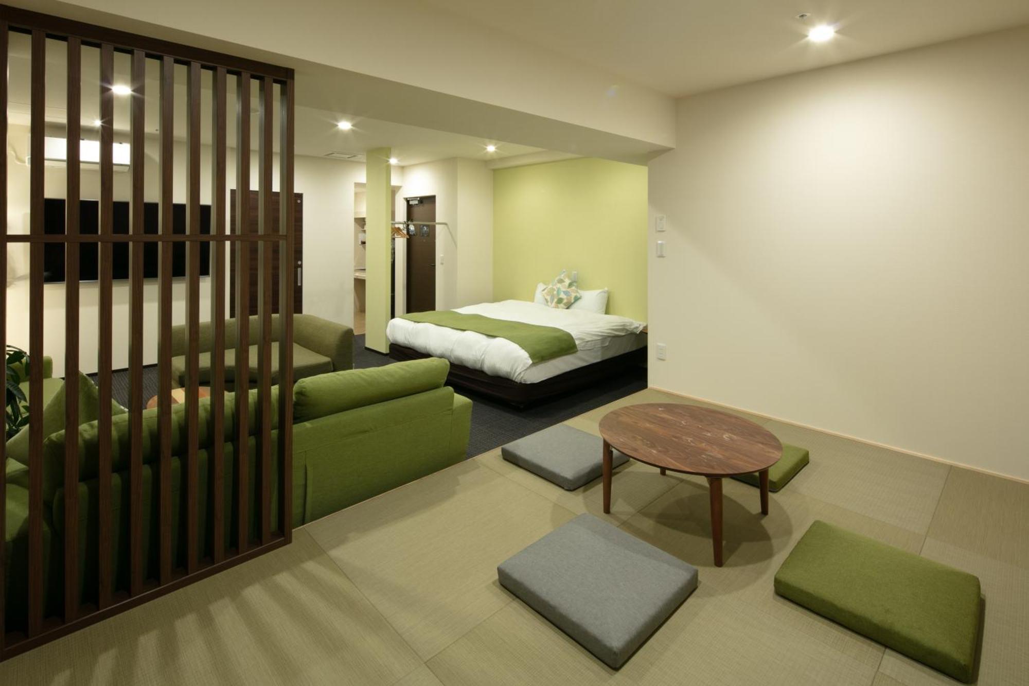 Randor Hotel Sapporo Suites חדר תמונה A room at the hotel